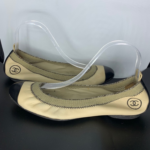 Chanel ballet flats purchased in the Paris.  Black/tan size 41, supple leather - Picture 7 of 9
